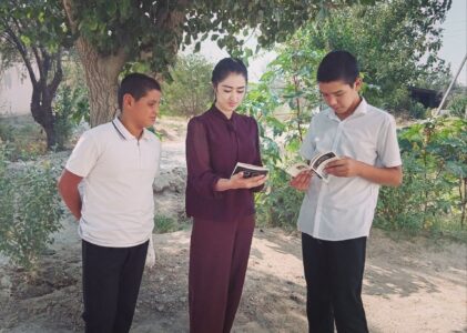 “Yoʻl-yoʻlakay birgalikda kitob oʻqiymiz” loyihasi